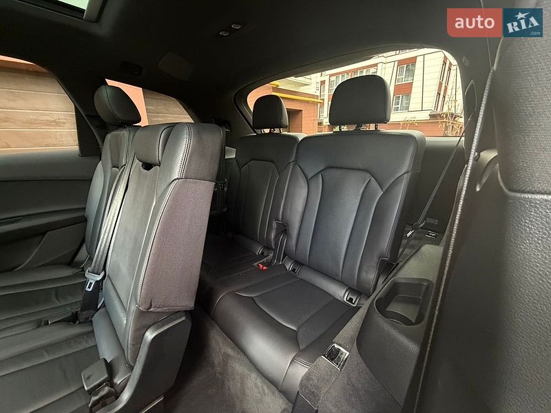 Позашляховик / Кросовер Audi Q7 2016 в Івано-Франківську