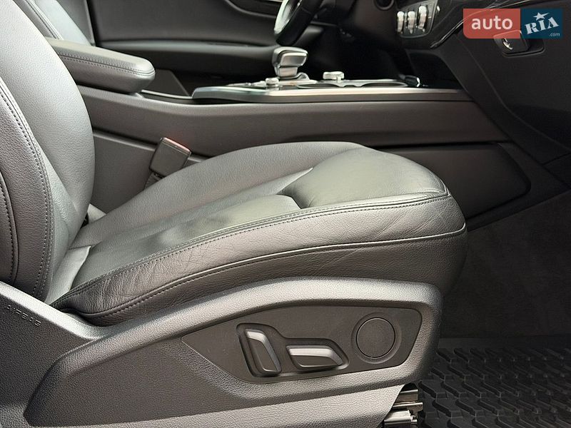 Позашляховик / Кросовер Audi Q7 2016 в Івано-Франківську