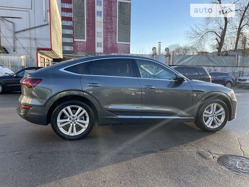 Позашляховик / Кросовер Audi Q8 e-tron 2023 в Хмельницькому