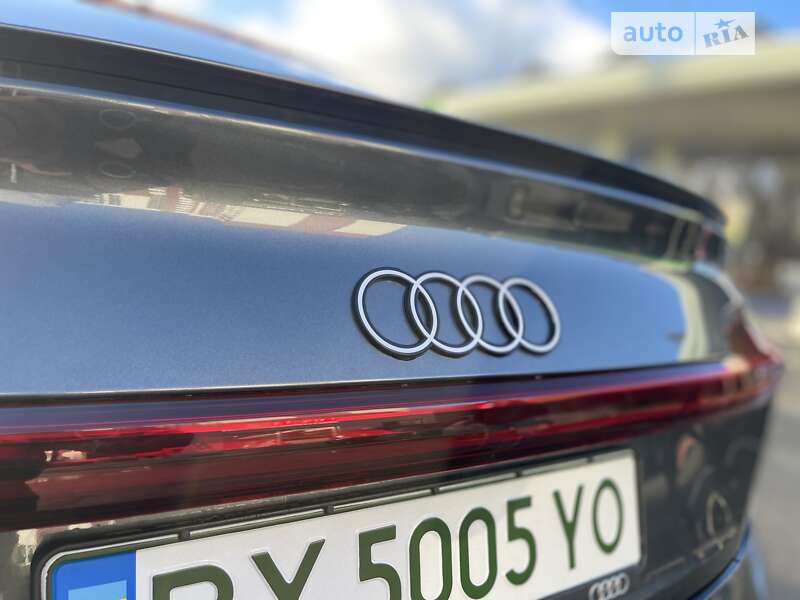 Позашляховик / Кросовер Audi Q8 e-tron 2023 в Хмельницькому