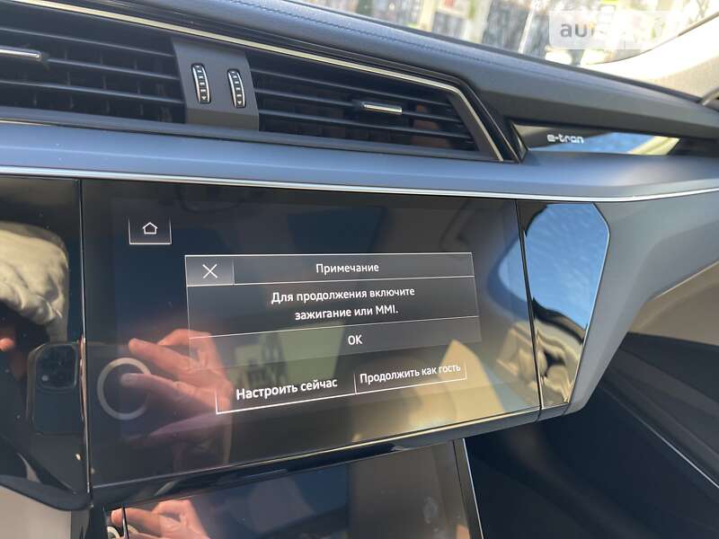 Позашляховик / Кросовер Audi Q8 e-tron 2023 в Хмельницькому