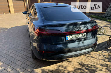 Позашляховик / Кросовер Audi Q8 e-tron 2023 в Києві