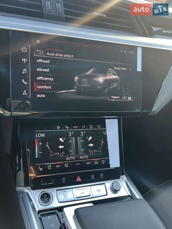 Позашляховик / Кросовер Audi Q8 e-tron 2023 в Дніпрі