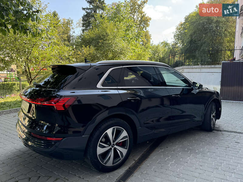 Внедорожник / Кроссовер Audi Q8 e-tron 2023 в Тернополе
