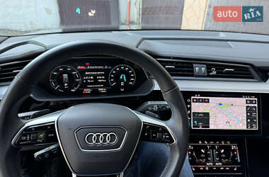 Внедорожник / Кроссовер Audi Q8 e-tron 2023 в 