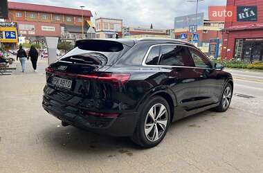 Позашляховик / Кросовер Audi Q8 e-tron 2023 в 