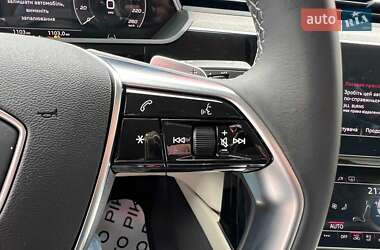 Позашляховик / Кросовер Audi Q8 e-tron 2023 в 