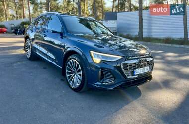 Позашляховик / Кросовер Audi Q8 e-tron 2023 в Вінниці