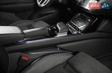 Внедорожник / Кроссовер Audi Q8 e-tron 2023 в 