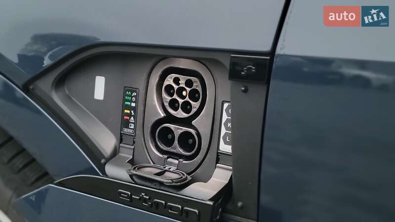 Позашляховик / Кросовер Audi Q8 e-tron 2023 в Хмельницькому