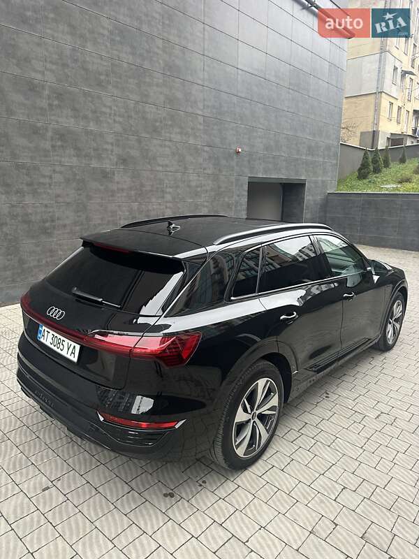 Внедорожник / Кроссовер Audi Q8 e-tron 2023 в Ивано-Франковске