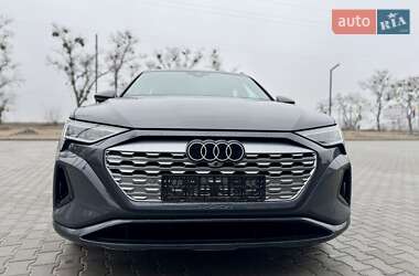 Позашляховик / Кросовер Audi Q8 e-tron 2023 в Києві