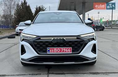 Позашляховик / Кросовер Audi Q8 e-tron 2024 в Києві