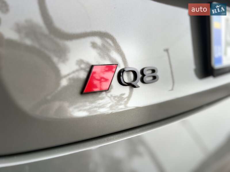 Позашляховик / Кросовер Audi Q8 e-tron 2023 в Вінниці