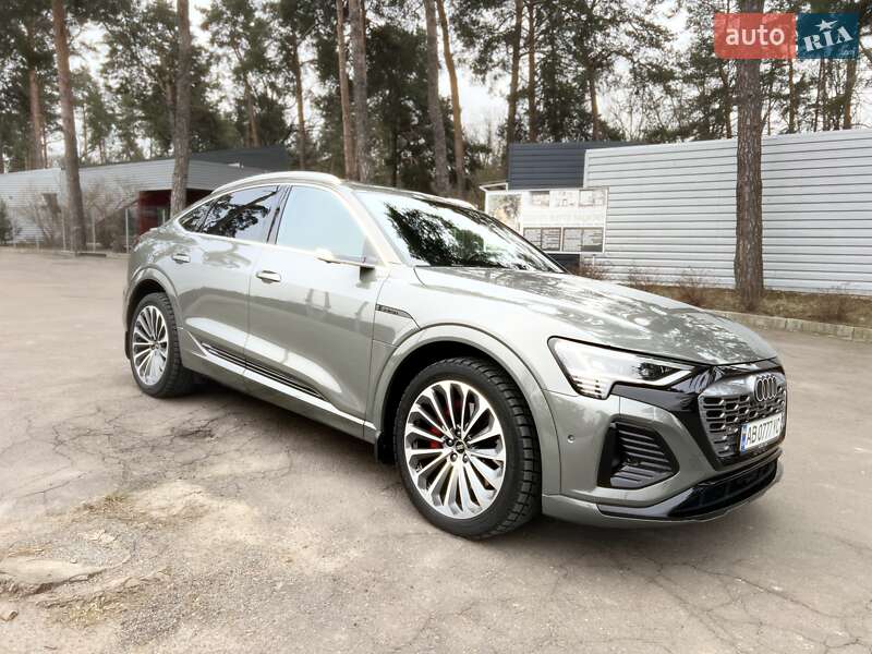 Позашляховик / Кросовер Audi Q8 e-tron 2023 в Вінниці