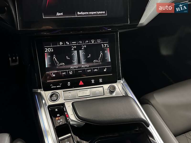 Позашляховик / Кросовер Audi Q8 e-tron 2023 в Хмельницькому