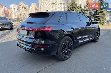 Внедорожник / Кроссовер Audi Q8 e-tron 2023 в 