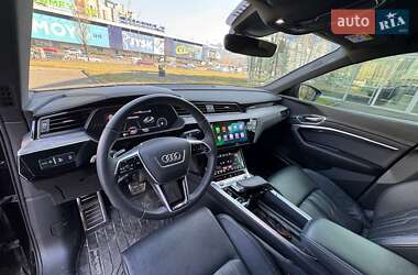 Внедорожник / Кроссовер Audi Q8 e-tron 2023 в 
