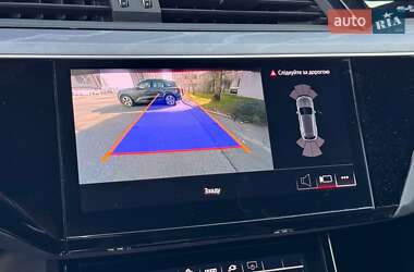 Внедорожник / Кроссовер Audi Q8 e-tron 2023 в 