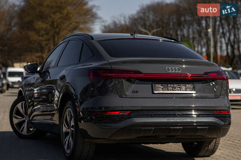 Внедорожник / Кроссовер Audi Q8 e-tron 2023 в Львове
