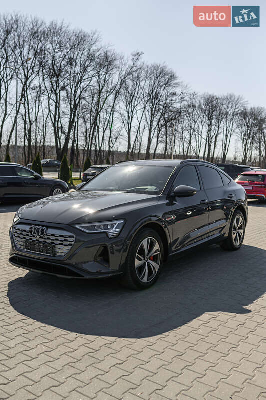 Внедорожник / Кроссовер Audi Q8 e-tron 2023 в Львове
