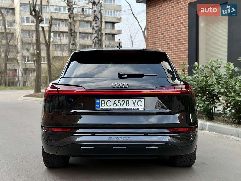 Внедорожник / Кроссовер Audi Q8 e-tron 2023 в Львове