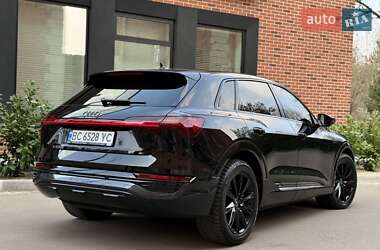 Внедорожник / Кроссовер Audi Q8 e-tron 2023 в 