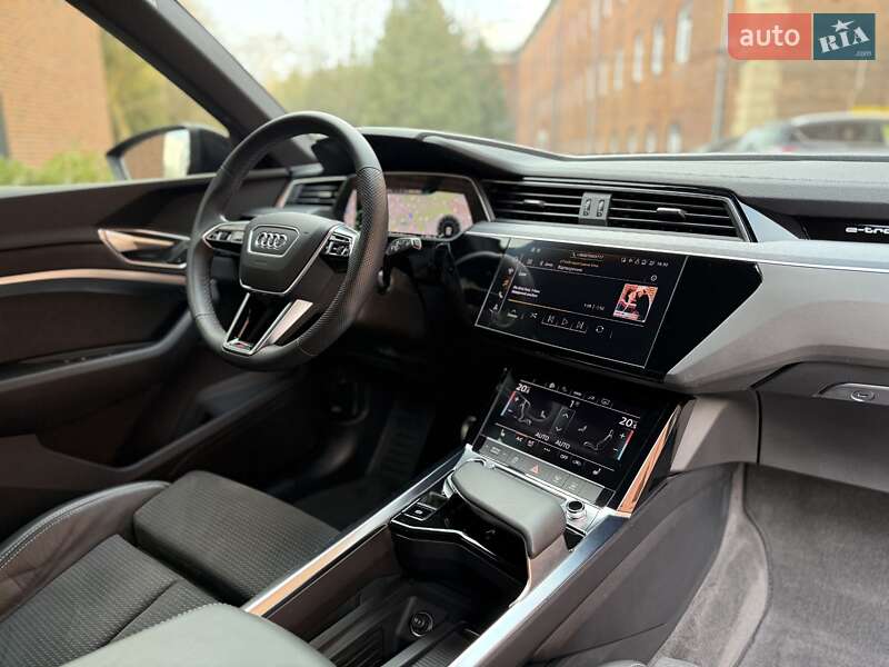 Внедорожник / Кроссовер Audi Q8 e-tron 2023 в Львове