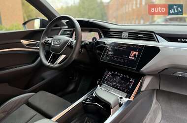 Внедорожник / Кроссовер Audi Q8 e-tron 2023 в 