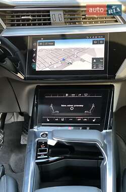 Внедорожник / Кроссовер Audi Q8 e-tron 2023 в 