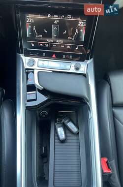 Внедорожник / Кроссовер Audi Q8 e-tron 2023 в 