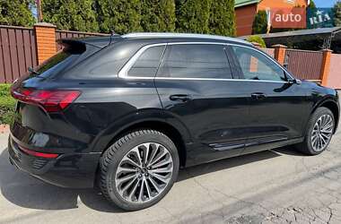 Внедорожник / Кроссовер Audi Q8 e-tron 2023 в 