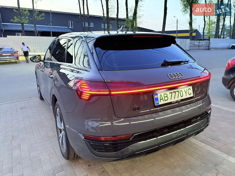 Внедорожник / Кроссовер Audi Q8 e-tron 2023 в Виннице