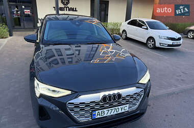 Внедорожник / Кроссовер Audi Q8 e-tron 2023 в 