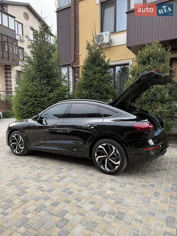 Внедорожник / Кроссовер Audi Q8 e-tron 2023 в Харькове