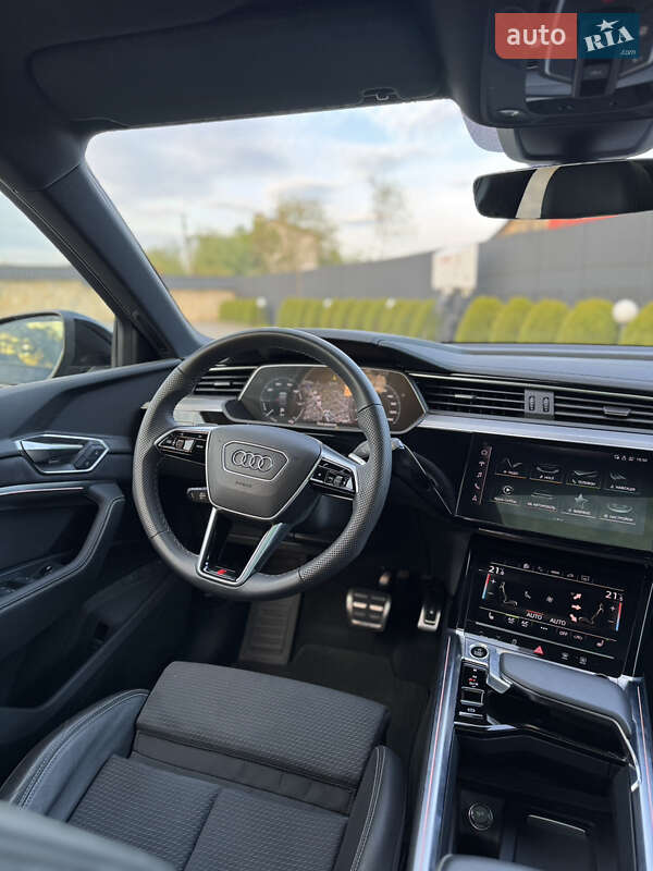Внедорожник / Кроссовер Audi Q8 e-tron 2023 в Львове