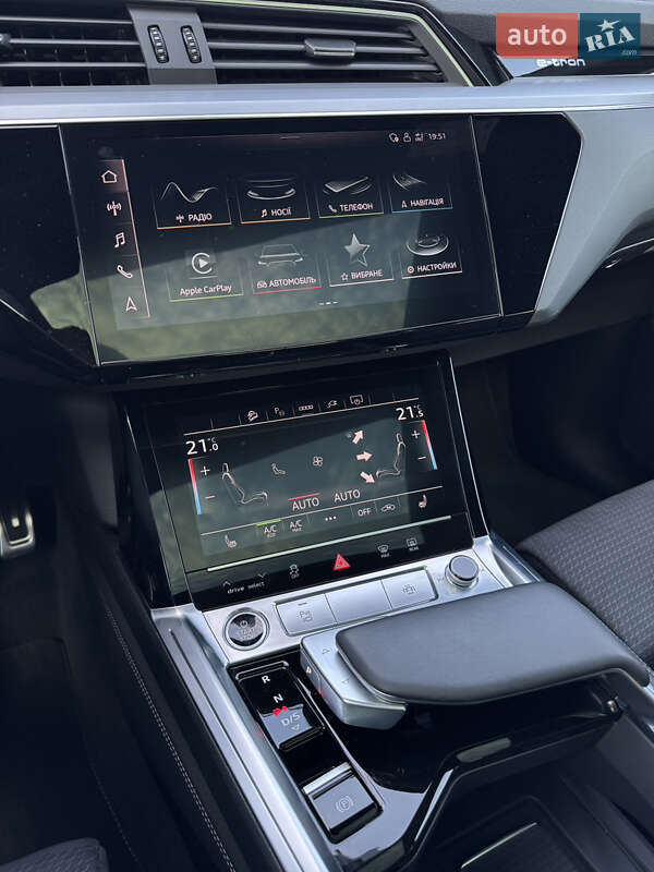 Внедорожник / Кроссовер Audi Q8 e-tron 2023 в Львове