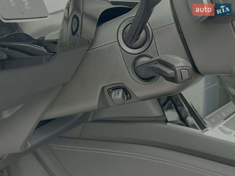 Позашляховик / Кросовер Audi Q8 e-tron 2023 в Києві