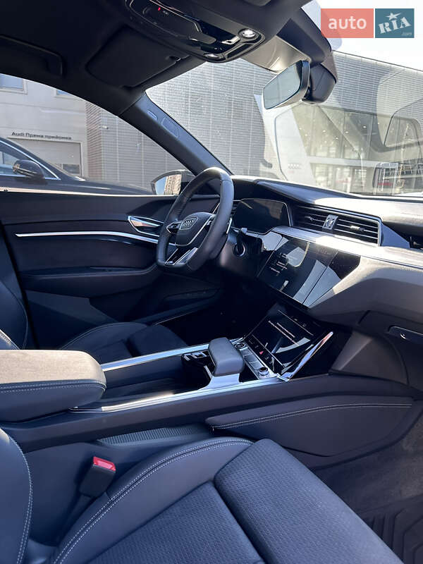 Внедорожник / Кроссовер Audi Q8 e-tron 2023 в Одессе