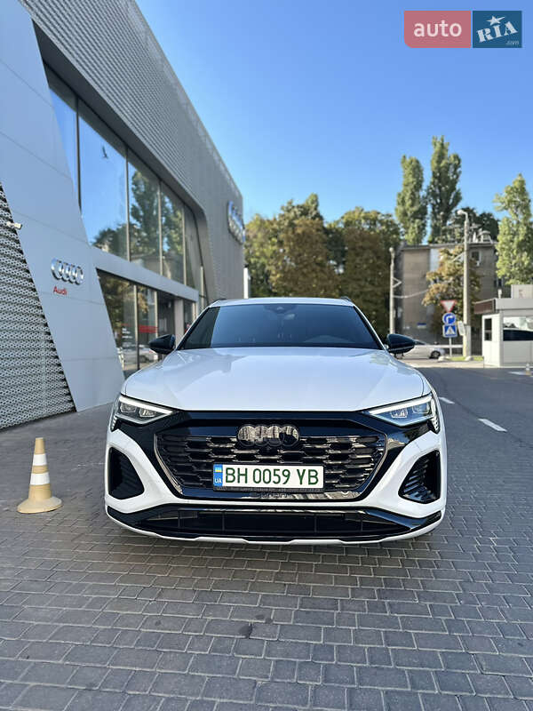 Внедорожник / Кроссовер Audi Q8 e-tron 2023 в Одессе