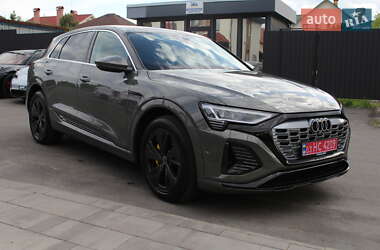 Внедорожник / Кроссовер Audi Q8 e-tron 2023 в 
