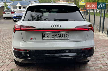 Внедорожник / Кроссовер Audi Q8 e-tron 2024 в 
