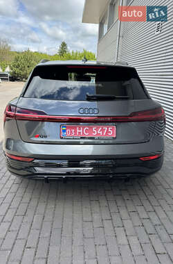Внедорожник / Кроссовер Audi Q8 e-tron 2023 в 