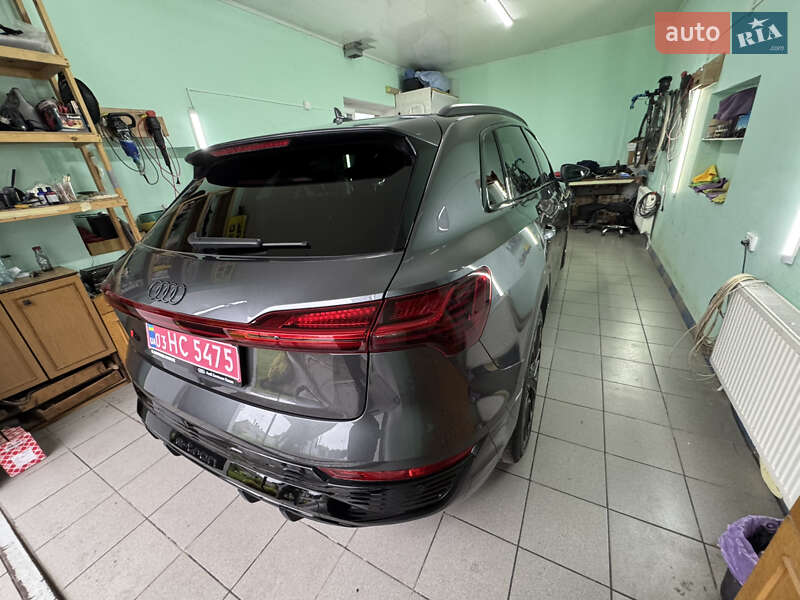 Внедорожник / Кроссовер Audi Q8 e-tron 2023 в Ровно