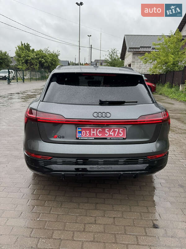 Внедорожник / Кроссовер Audi Q8 e-tron 2023 в Ровно