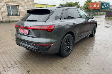 Внедорожник / Кроссовер Audi Q8 e-tron 2023 в 