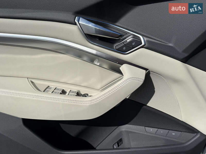 Внедорожник / Кроссовер Audi Q8 e-tron 2023 в Одессе