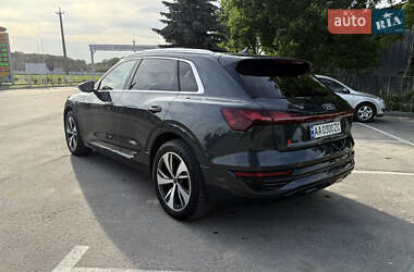 Внедорожник / Кроссовер Audi Q8 e-tron 2023 в 