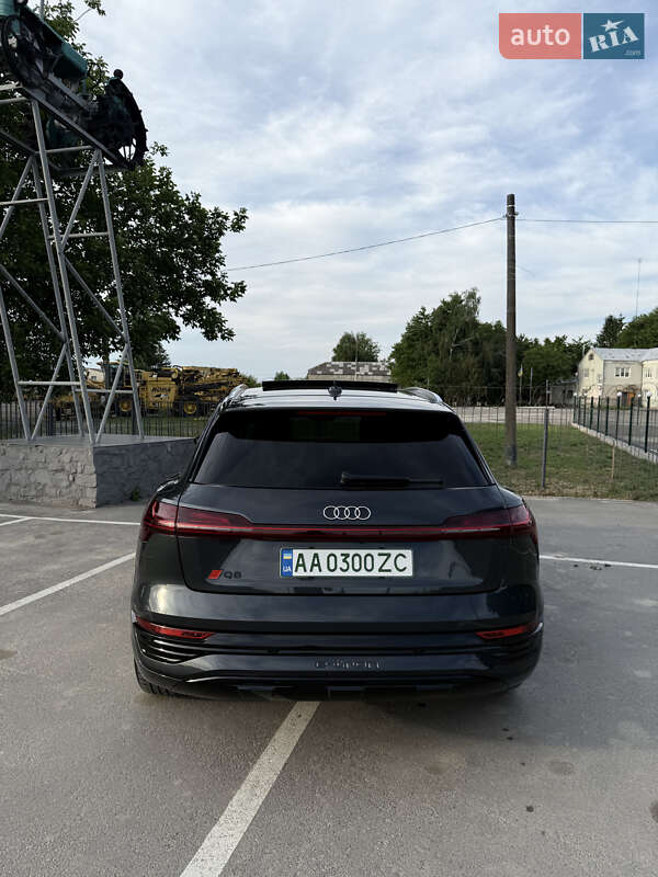 Внедорожник / Кроссовер Audi Q8 e-tron 2023 в Виннице фото 39 Внедорожник / Кроссовер Audi Q8 e-tron 2023 в Виннице