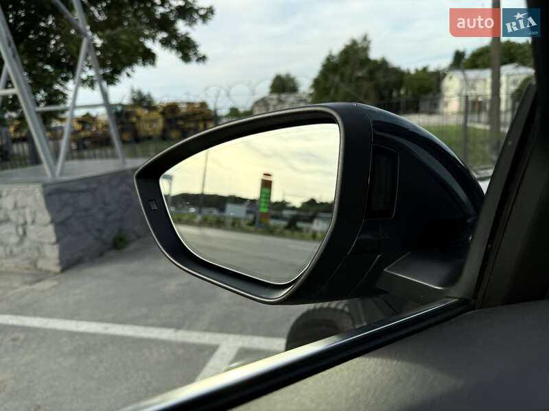 Внедорожник / Кроссовер Audi Q8 e-tron 2023 в Виннице фото 43 Внедорожник / Кроссовер Audi Q8 e-tron 2023 в Виннице